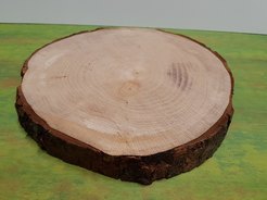 Round bark chopping board