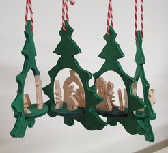 green tree decoration pack of 4