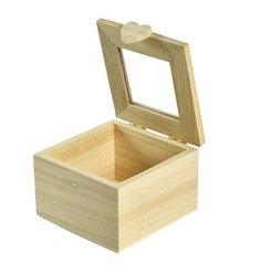 Square box in wood with heart and window